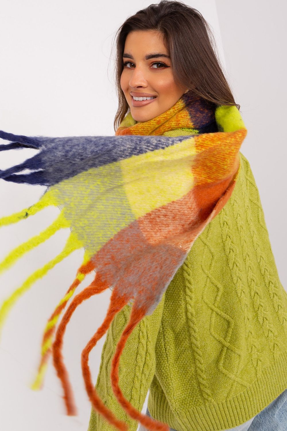 Shawl model 191724 AT