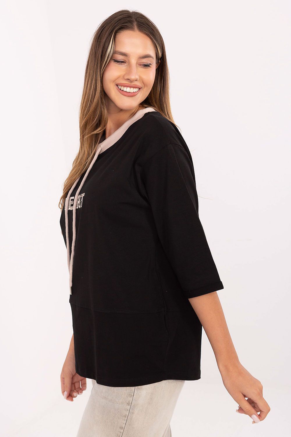 Blouse model 218841 Relevance