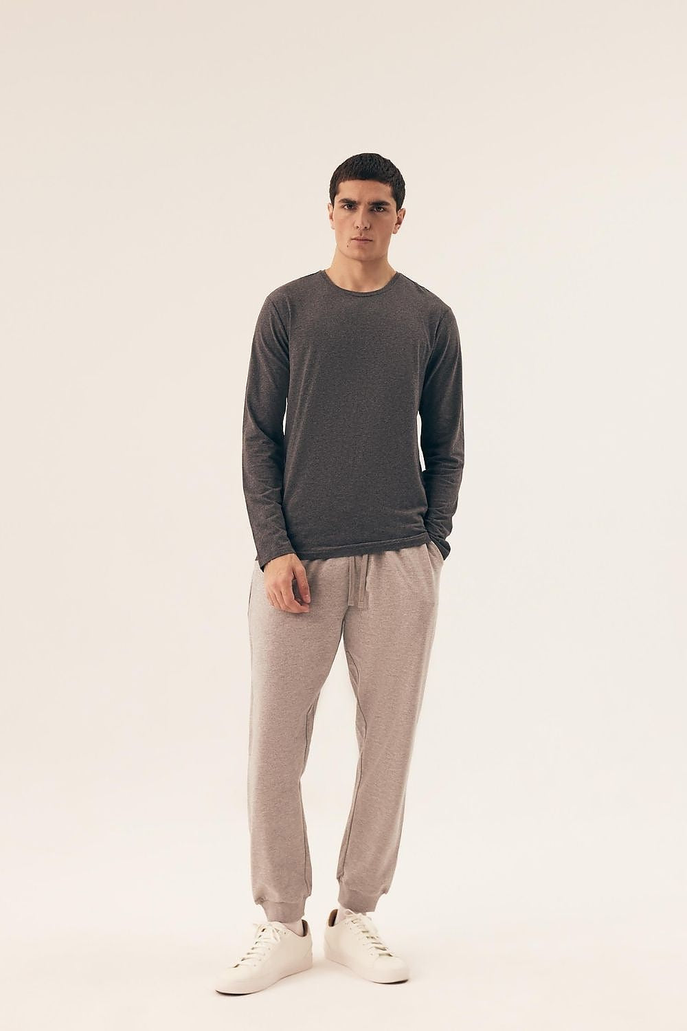 Set model 220974 Henderson