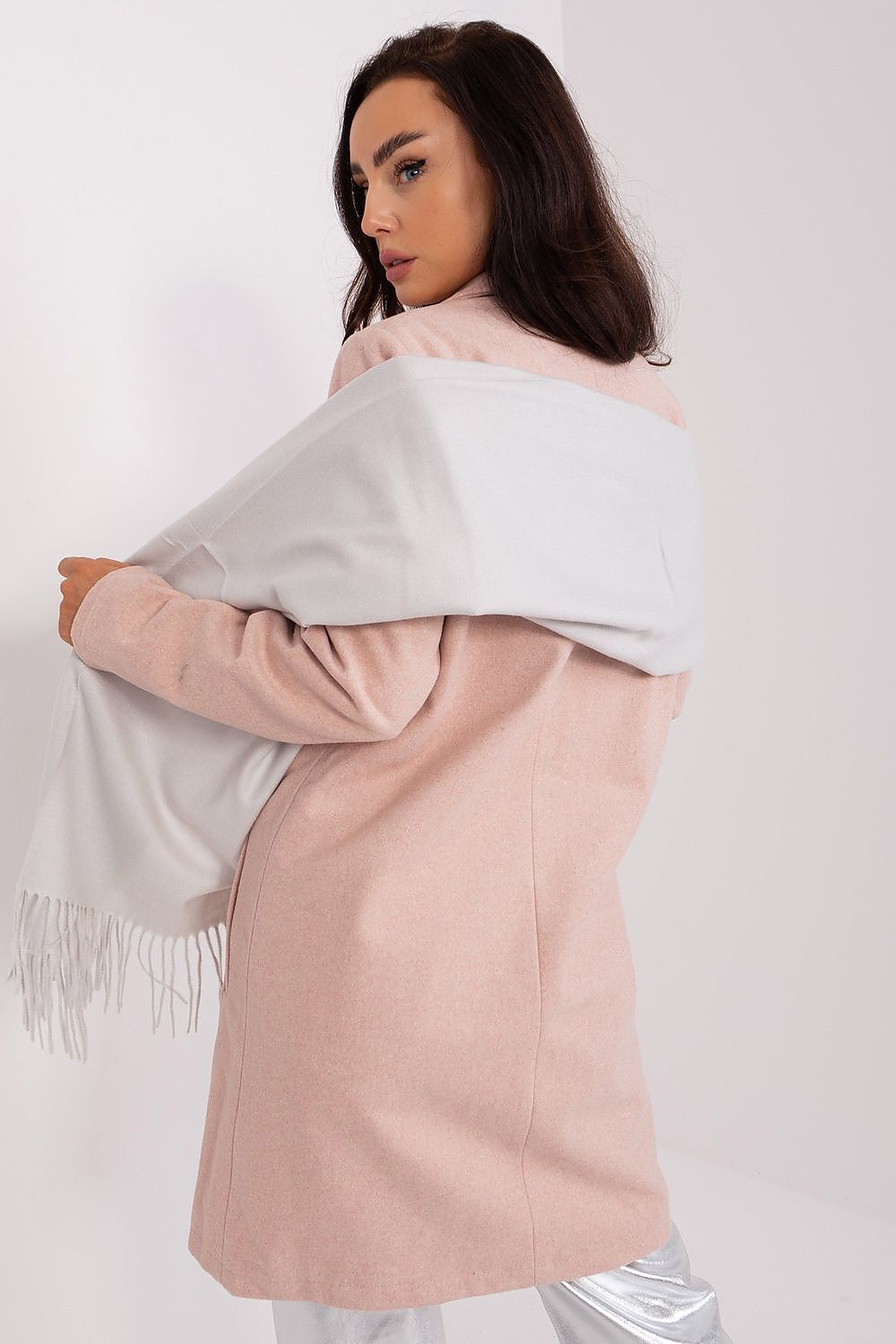  Shawl model 187611 AT 