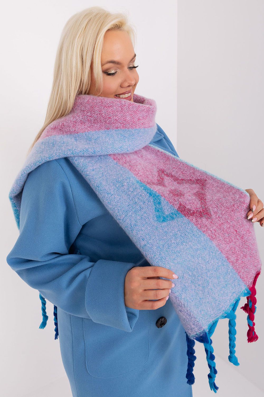  Shawl model 190550 AT 