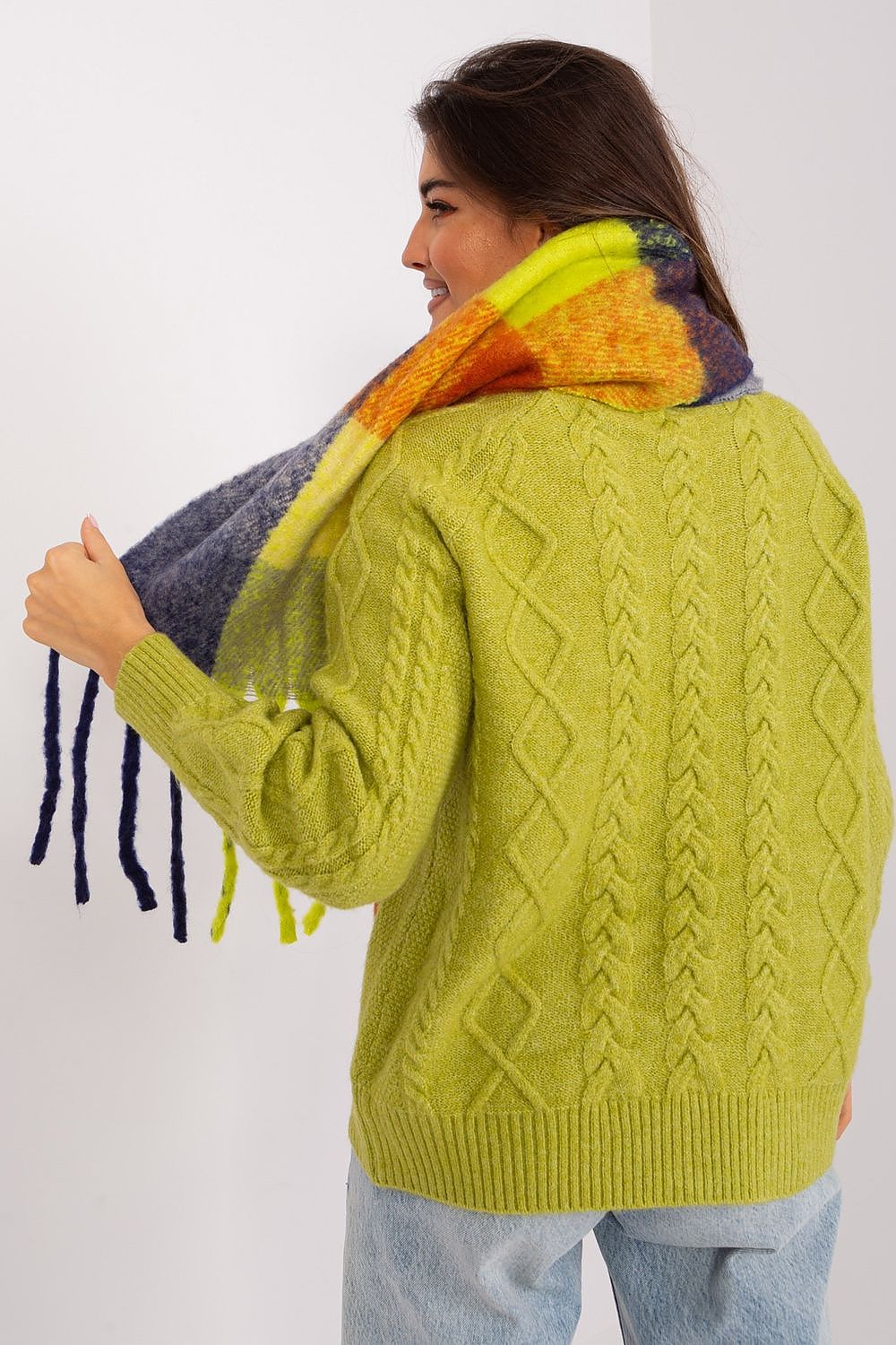  Shawl model 191724 AT 