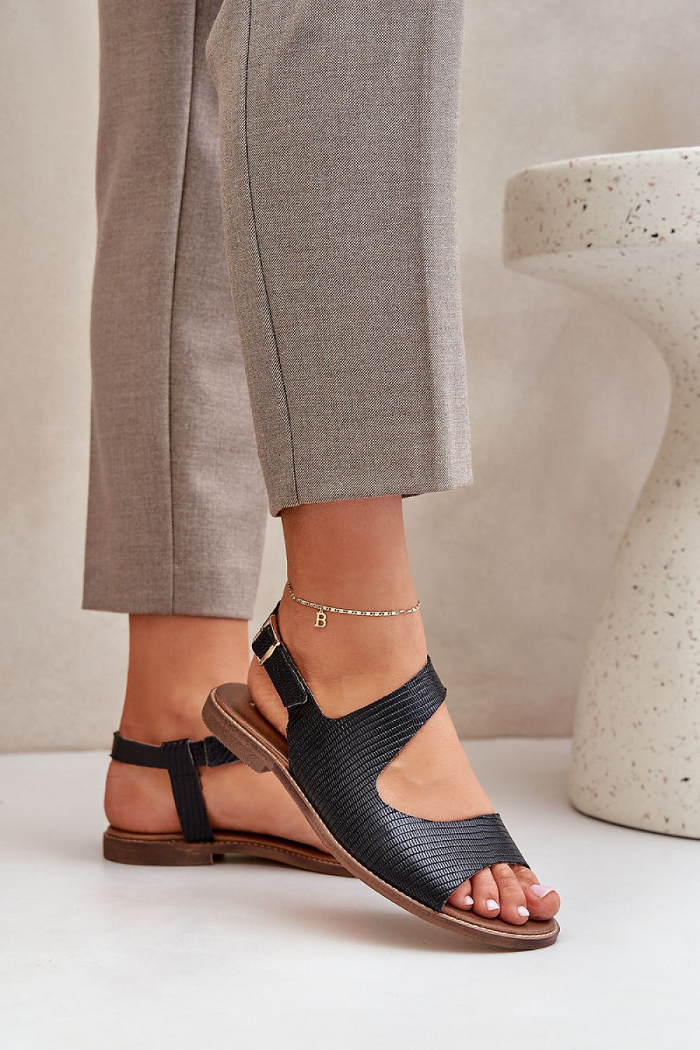  Sandals model 212586 Step in style 