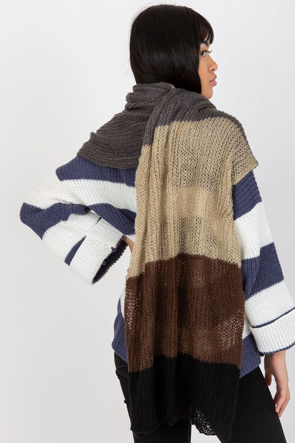  Shawl model 185901 AT 