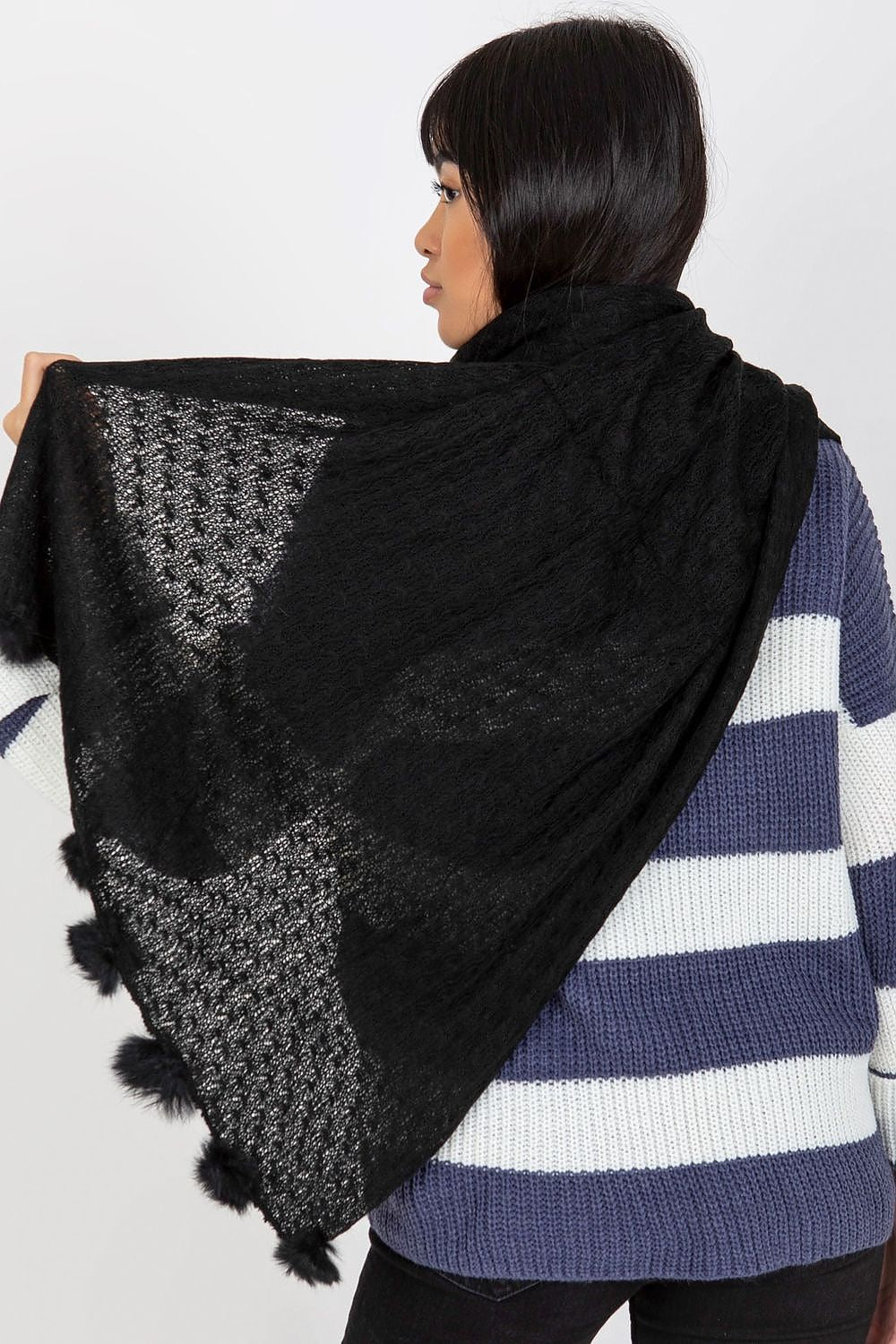  Shawl model 185907 AT 