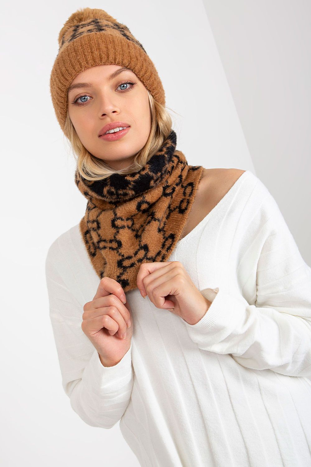  Infinity Scarf model 185919 AT 
